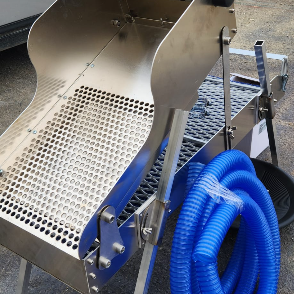 MOTORLU SU POMPALI ALTIN ELEME SAVAĞI